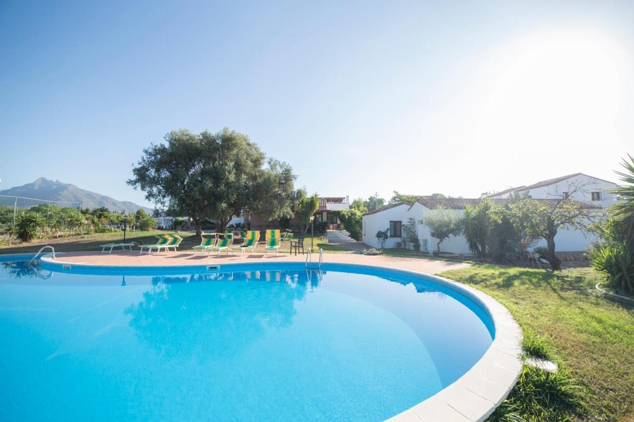 Cort'E Nastasj Otel Tertenìa Dış mekan fotoğraf