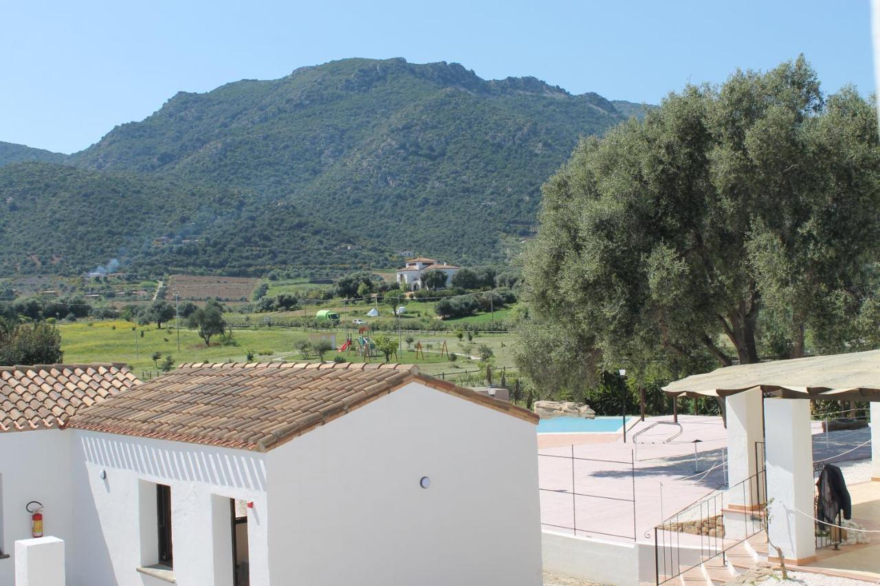 Cort'E Nastasj Otel Tertenìa Dış mekan fotoğraf