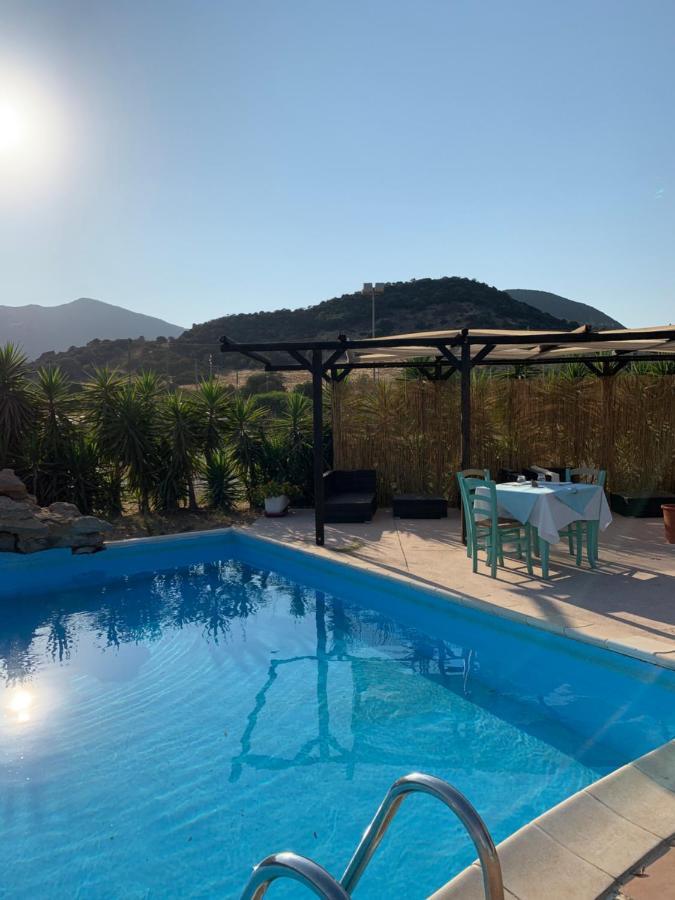 Cort'E Nastasj Otel Tertenìa Dış mekan fotoğraf