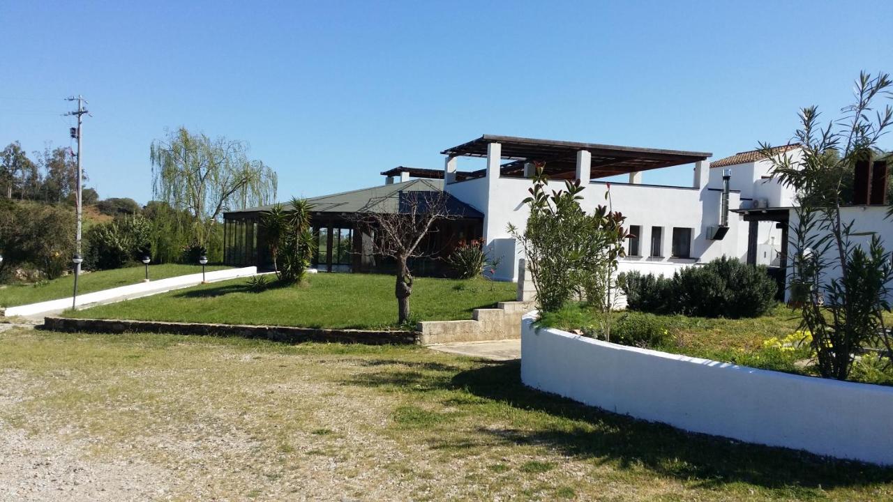 Cort'E Nastasj Otel Tertenìa Dış mekan fotoğraf