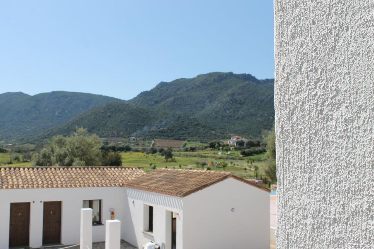 Cort'E Nastasj Otel Tertenìa Dış mekan fotoğraf