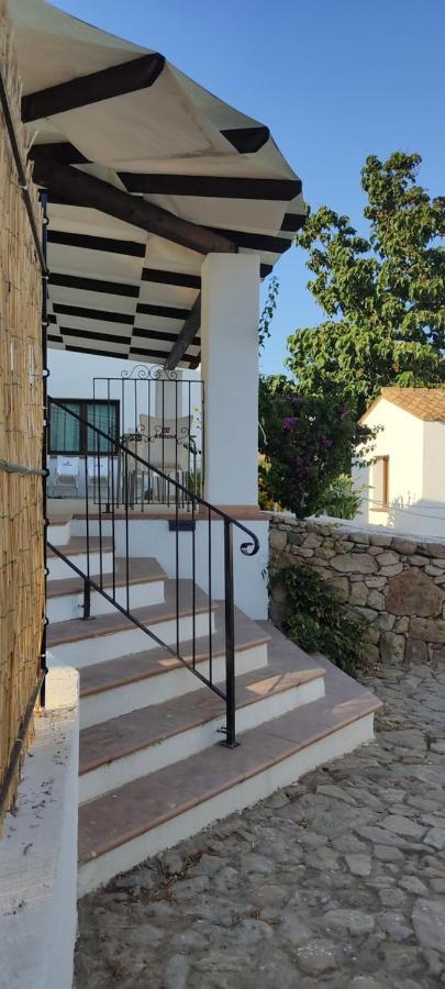 Cort'E Nastasj Otel Tertenìa Dış mekan fotoğraf