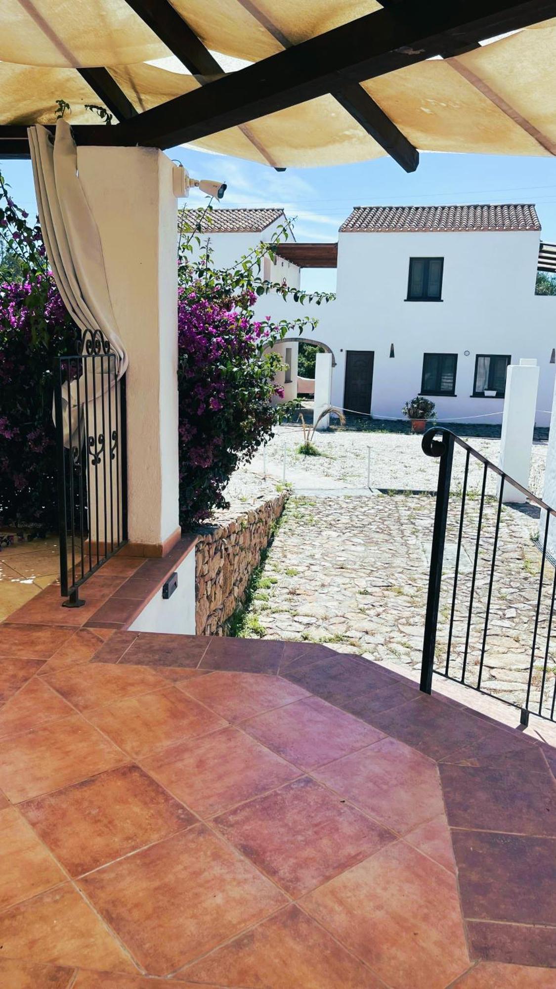 Cort'E Nastasj Otel Tertenìa Dış mekan fotoğraf