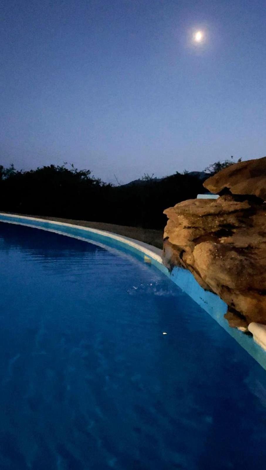 Cort'E Nastasj Otel Tertenìa Dış mekan fotoğraf