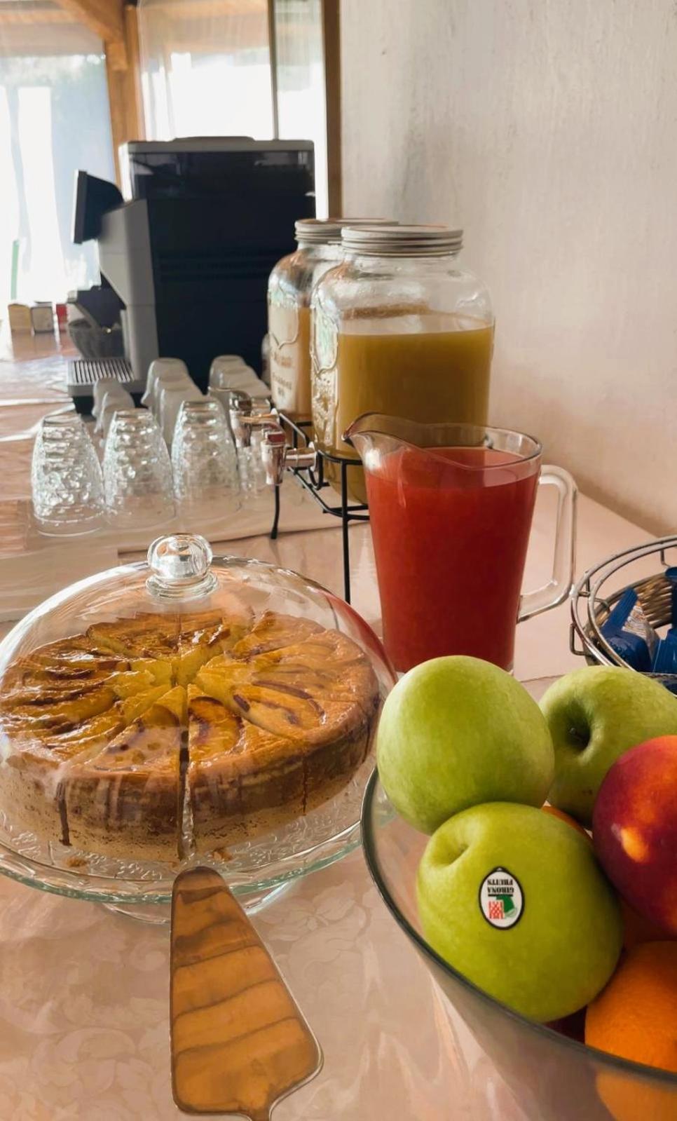 Cort'E Nastasj Otel Tertenìa Dış mekan fotoğraf